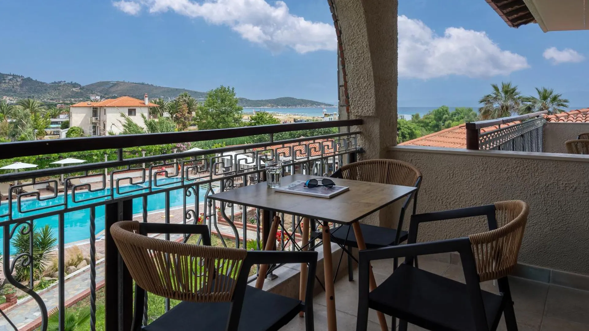 Hotel Pontos Sarti