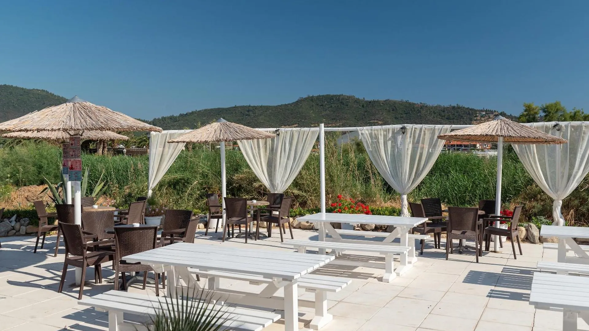 Hotel Pontos Sarti