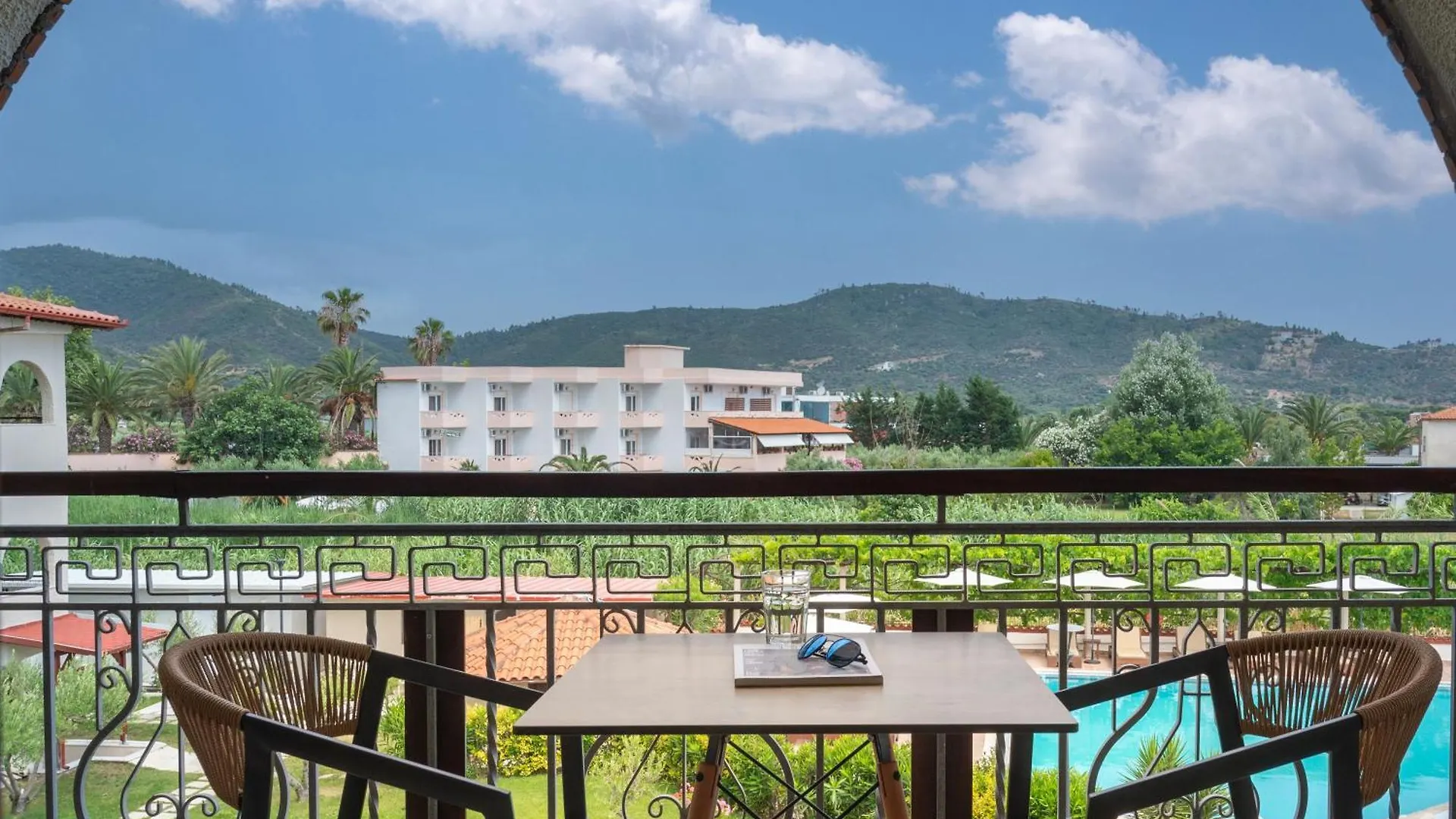 Hotel Pontos Sarti
