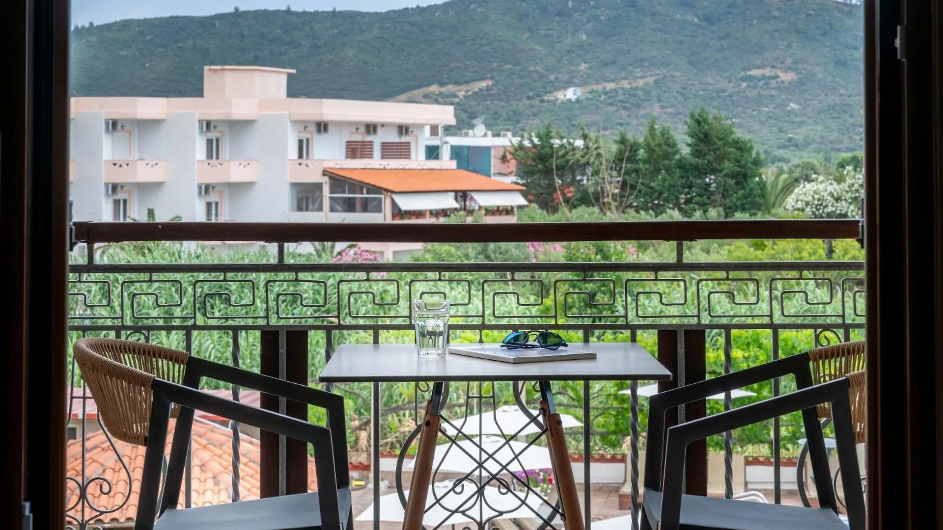 Hotel Pontos Sarti